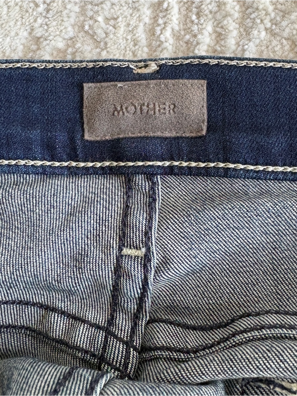 MOTHER The Weekender Fray Jeans Size 28 Tongue in Chic Wash - Picture 11 of 13